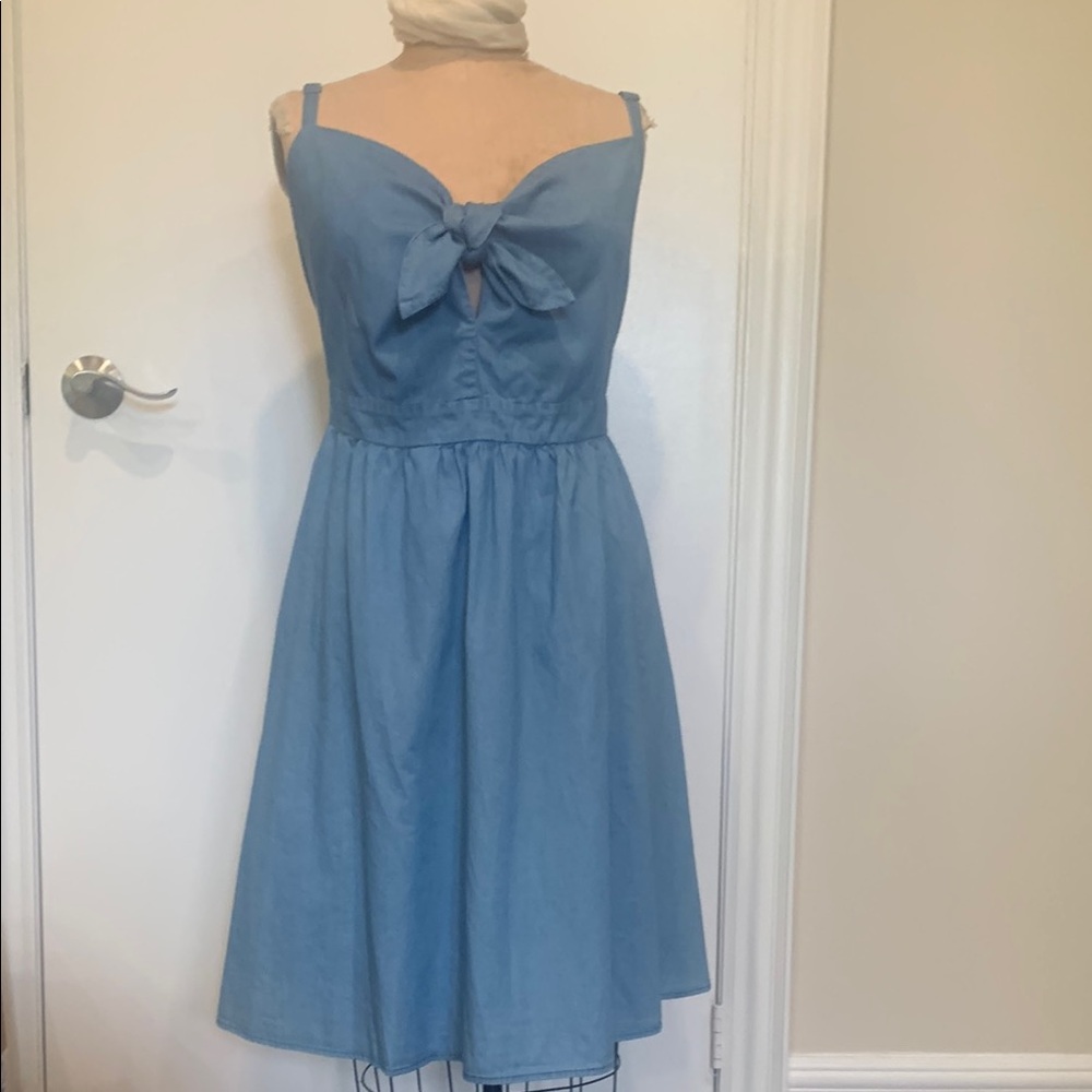 Torrid Blue chambray spaghetti strap Sundress ,Sweetheart Neckline and tie NWT